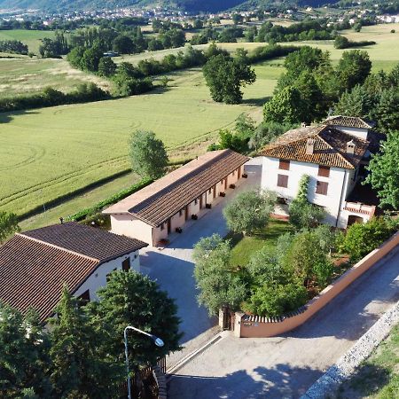 Santa Croce Villa Fossato di Vico Exterior foto