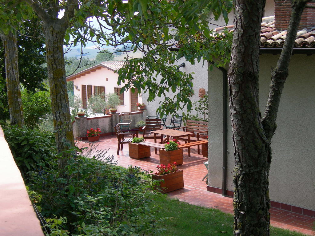 Santa Croce Villa Fossato di Vico Exterior foto