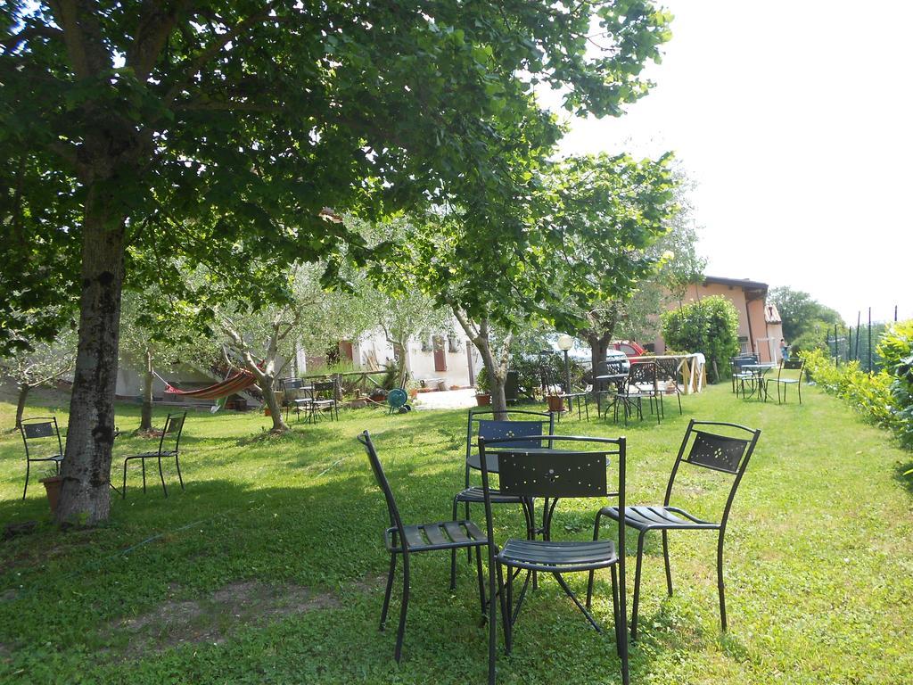 Santa Croce Villa Fossato di Vico Exterior foto