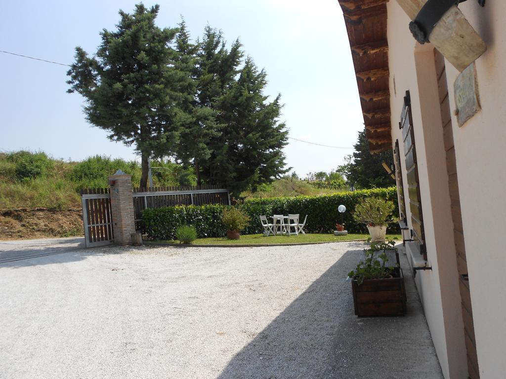 Santa Croce Villa Fossato di Vico Exterior foto