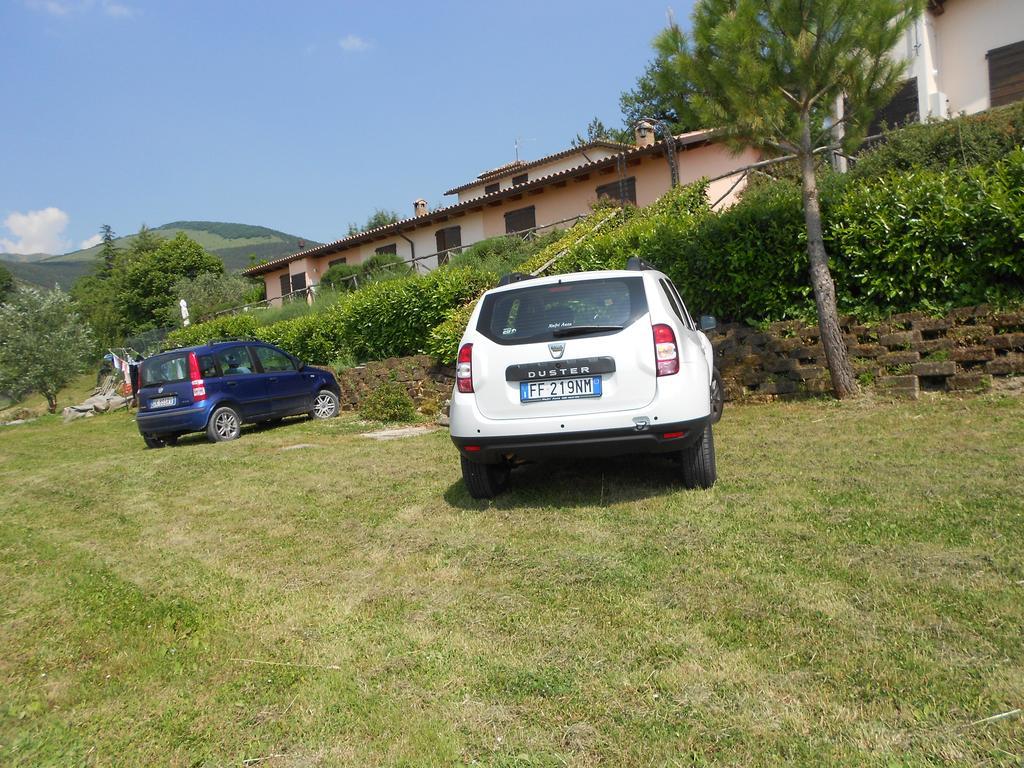 Santa Croce Villa Fossato di Vico Exterior foto